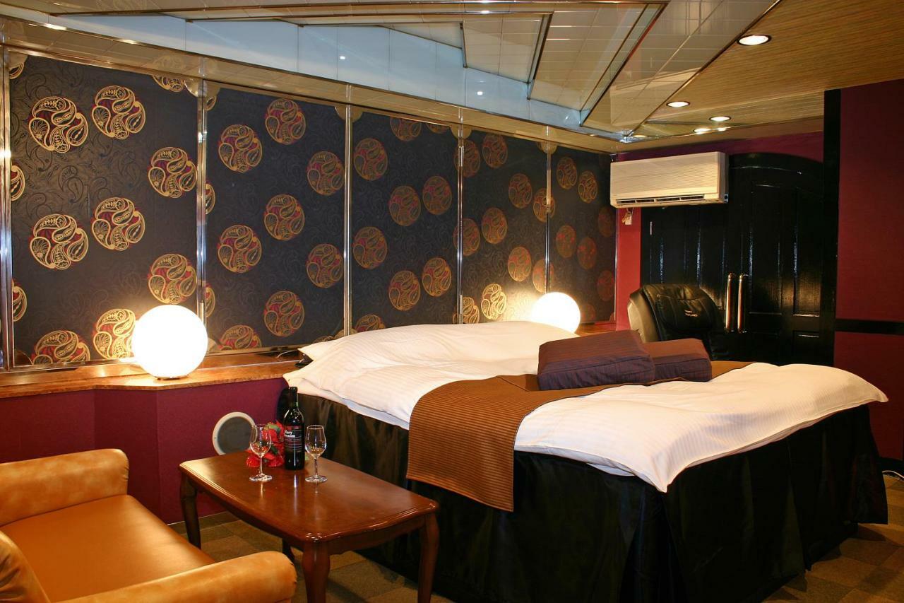 Hotel Chapel Story Sakaihigashi (Adults Only) Sakai  Zewnętrze zdjęcie