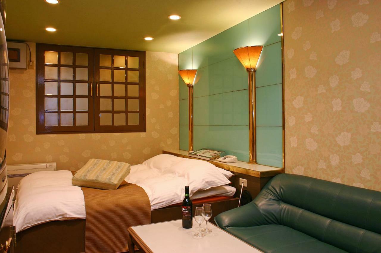 Hotel Chapel Story Sakaihigashi (Adults Only) Sakai  Zewnętrze zdjęcie